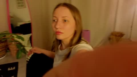 ronnycookie_ online show from April 3, 7:45 pm