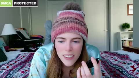   online show from December 21, 7:38 pm