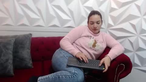 Rose online show from March 17, 3:16 pm