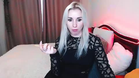 Snapshot of rose__shine chatting on December 22, 10:49 am rose shine online show from December 22, 10:49 am