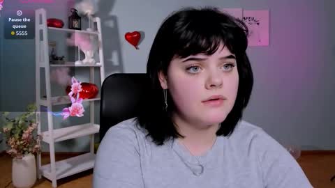 rose_dark_ online show from March 6, 8:37 pm