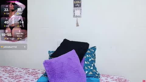 rose_towers4 online show from December 15, 10:26 pm