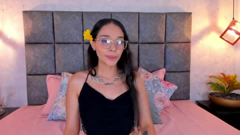 roseaurora online show from June 7, 10:55 am