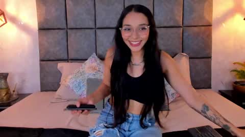 roseaurora online show from June 1, 10:39 am