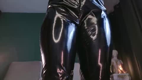 rosedelic online show from December 17, 3:33 am