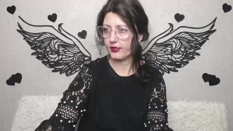 RoseHille online show from April 22, 5:10 pm