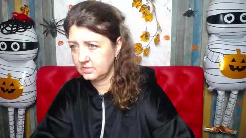 RoseHille online show from November 11, 7:49 am