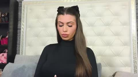 Gabriela online show from November 3, 7:23 am