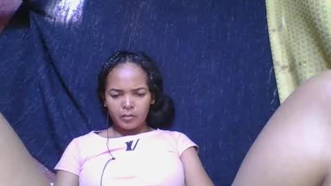 rosia685234 online show from November 6, 1:39 pm