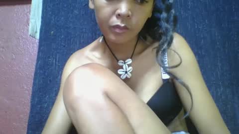 Snapshot of rosia685234 chatting on February 24, 2:14 pm rosia685234 online show from February 24, 2:14 pm