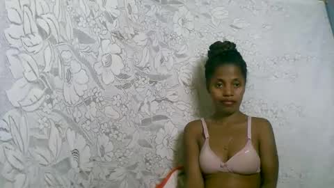 Snapshot of rosiahot1 chatting on October 19, 7:54 am rosia online show from October 19, 7:54 am