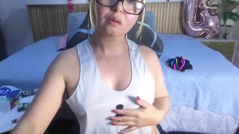 MY NAME IS  ROSSE  online show from March 15, 7:49 pm