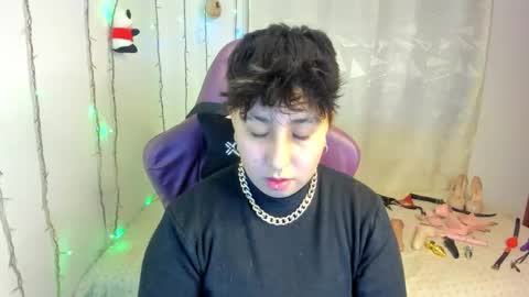 ROSSE DEMOND  online show from March 2, 11:54 pm