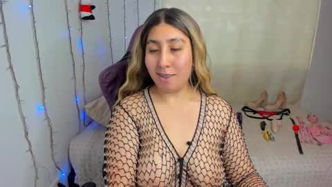 ROSSE DEMOND  online show from March 11, 7:05 pm