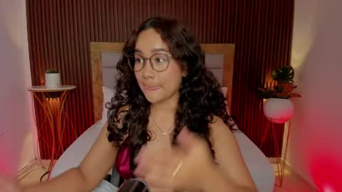 rossie_lanie_ online show from June 4, 8:46 pm