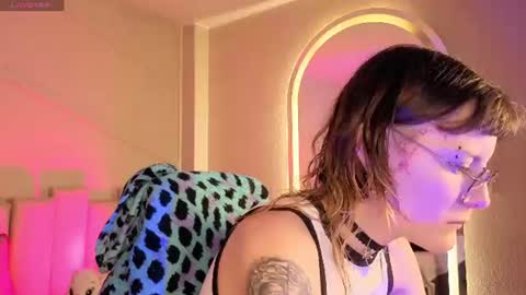 rossiie_hunt_ online show from June 16, 12:39 pm