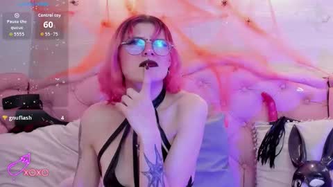 Snapshot of rossiie_hunt_ chatting on October 18, 6:42 pm rossiie_hunt_ online show from October 18, 6:42 pm