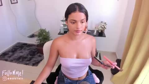 Snapshot of rossth11 chatting on February 15, 8:12 pm Im Ross online show from February 15, 8:12 pm