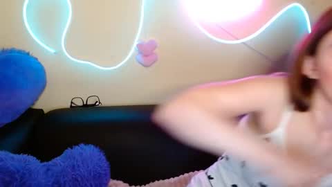 Snapshot of rosy_madison77 chatting on October 11, 8:41 am rosy_madison77 online show from October 11, 8:41 am