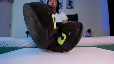 rosyejones online show from November 5, 2:06 am