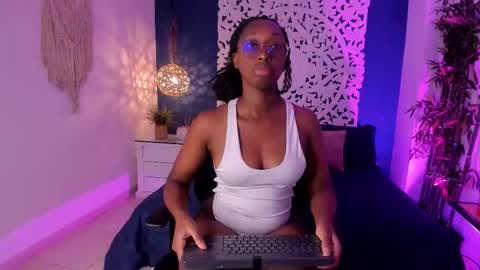 rouselux online show from March 7, 7:21 pm