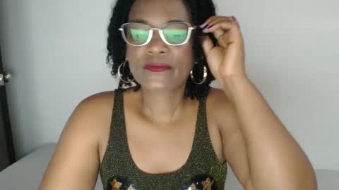 luxa online show from February 28, 7:03 pm