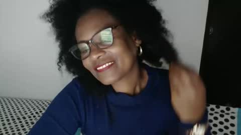 luxa online show from March 7, 2:46 pm