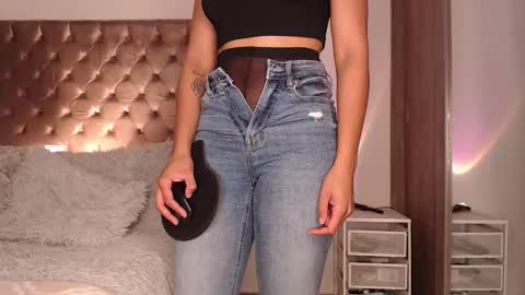 Rouss marie henao  online show from November 3, 11:09 pm