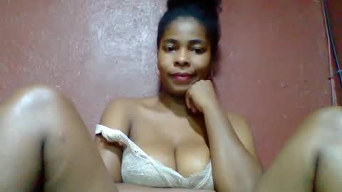 rovaelyah online show from November 6, 6:41 am