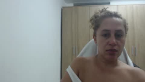 Snapshot of roxanalove7 chatting on September 23, 1:26 am Roxana online show from September 23, 1:26 am
