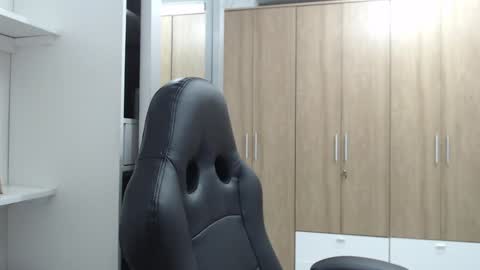 Snapshot of roxanalove7 chatting on January 2, 2:54 am Roxana online show from January 2, 2:54 am