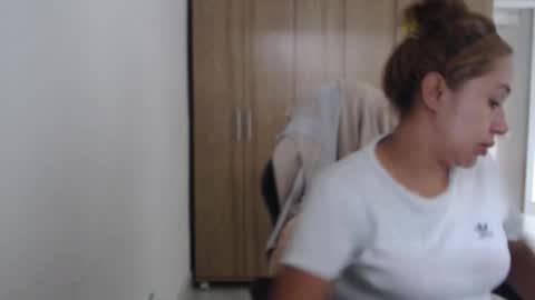 Snapshot of roxanalove7 chatting on October 8, 9:52 pm Roxana online show from October 8, 9:52 pm