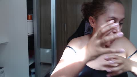 Snapshot of roxanalove7 chatting on January 7, 6:56 pm Roxana online show from January 7, 6:56 pm