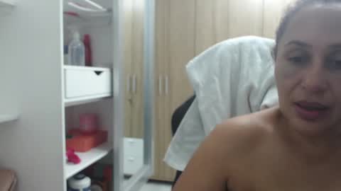 Snapshot of roxanalove7 chatting on February 24, 1:11 am Roxana online show from February 24, 1:11 am