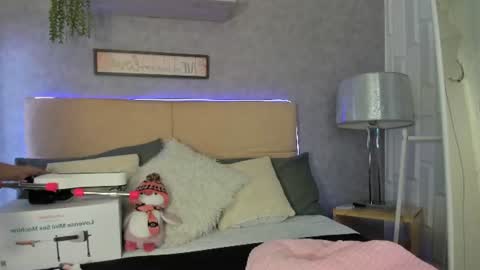 roxanebrown online show from July 20, 7:47 pm