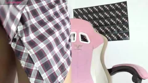 Snapshot of roxaneevans_ chatting on October 19, 7:05 pm Roxane online show from October 19, 7:05 pm
