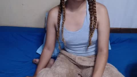 roxanne_98 online show from September 11, 2:01 am