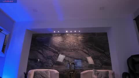 Roxanne Hill  online show from July 23, 10:56 am