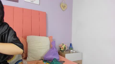 Juliana 3 online show from June 9, 12:37 pm
