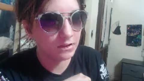 Snapshot of roxanneroulette chatting on March 7, 1:51 pm Silver online show from March 7, 1:51 pm