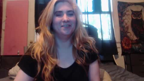 Snapshot of roxanneroulette chatting on September 8, 3:33 pm Silver online show from September 8, 3:33 pm