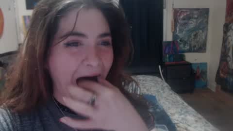 Snapshot of roxanneroulette chatting on January 30, 5:41 am Silver online show from January 30, 5:41 am