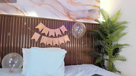 Roxie  online show from March 27, 11:33 am