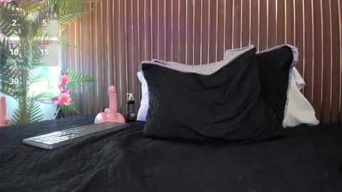 Roxie  online show from April 11, 1:04 pm