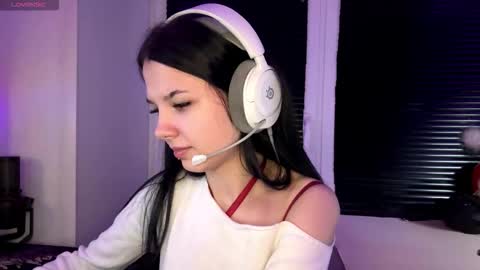 Hana online show from November 27, 3:15 pm