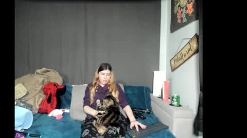 roxihazeleyes online show from February 20, 4:00 am