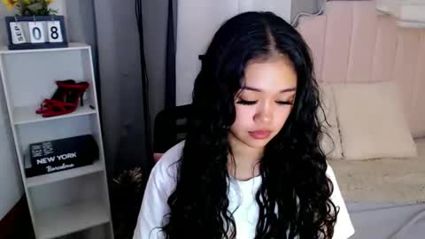 Snapshot of roxxy_blossom chatting on September 10, 11:43 am roxxy_blossom online show from September 10, 11:43 am