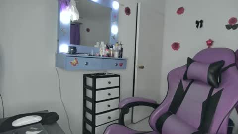 Roxy online show from June 3, 2:23 am