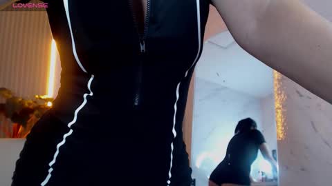 Roxy online show from March 7, 9:44 pm