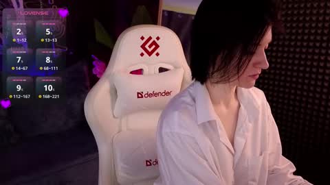 Snapshot of roxy_riot_ chatting on September 26, 2:20 am roxy_riot_ online show from September 26, 2:20 am